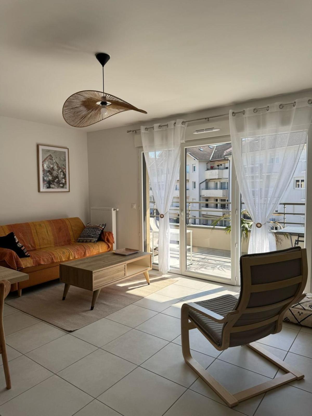 La Datcha - New T3 With Balcony & Parking Near Train Station Appartement *