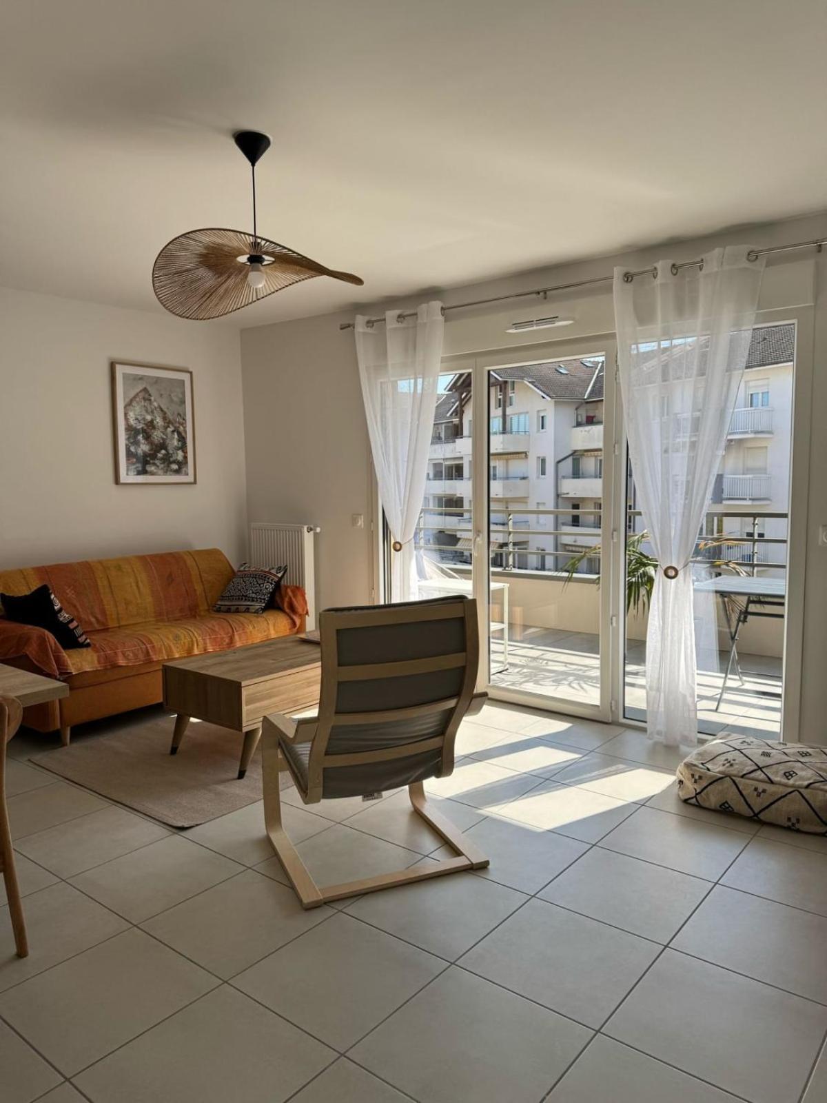 La Datcha - New T3 With Balcony & Parking Near Train Station Aix-les-Bains